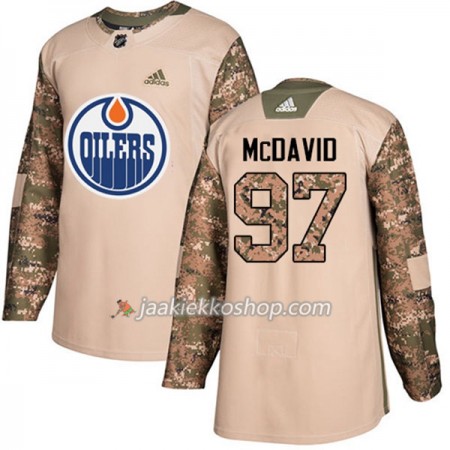 Miehille NHL Edmonton Oilers Pelipaita Connor McDavid 97 Adidas 2017-2018 Camo Veterans Day Practice Authentic
